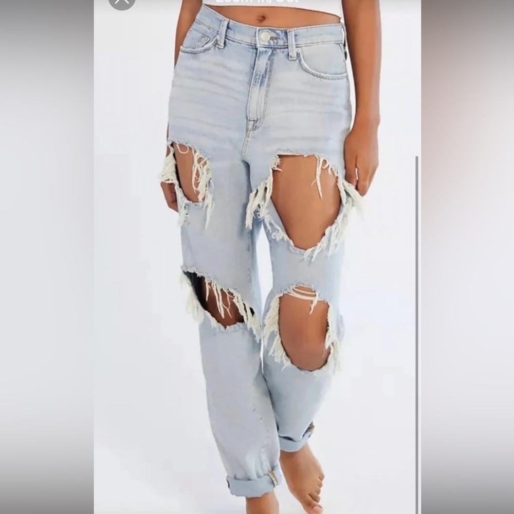 Urban outfitters distressed mom jeans